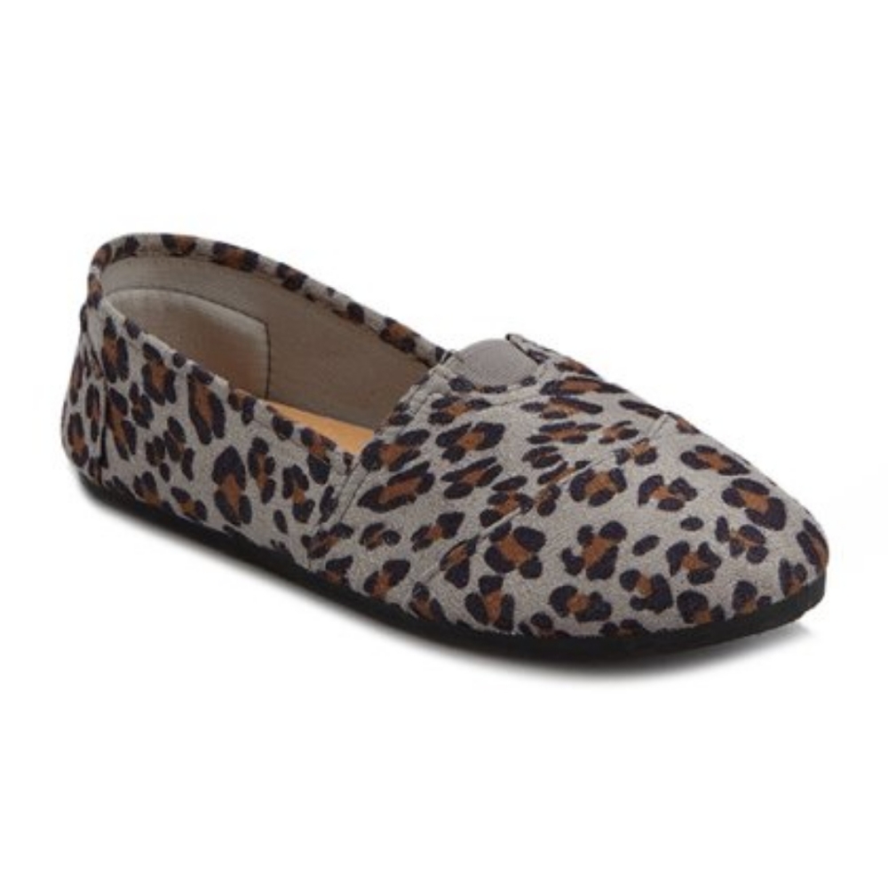 Ositos Shoes | Gray Leopard Tammy Slip-On Shoe - Women Size 7